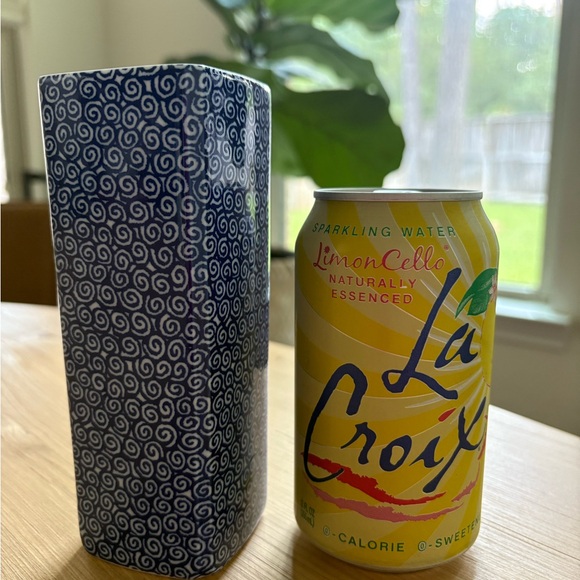 Tiffany & Co. Navy Swirl Vase - Picture 5 of 5